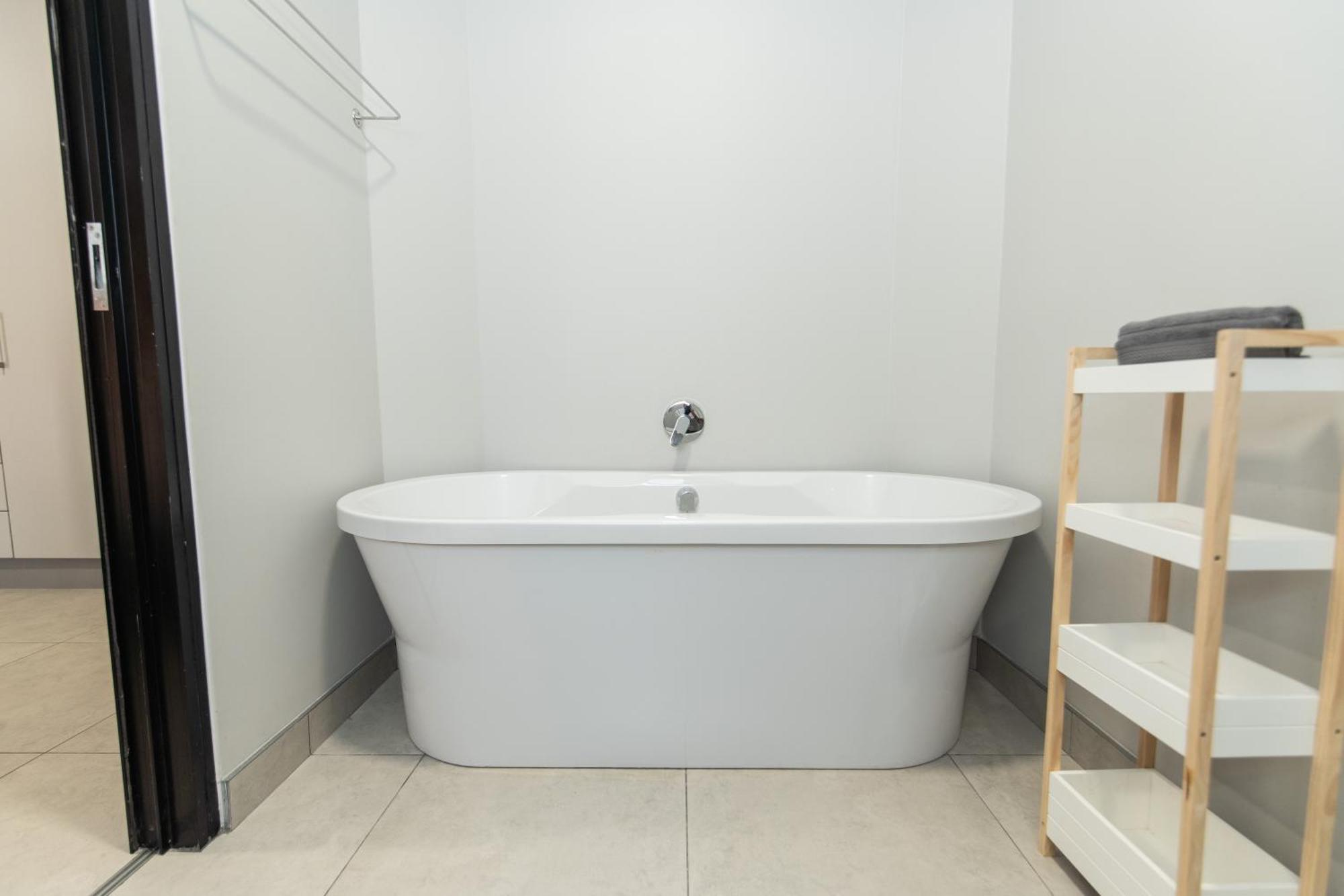 Cozy Modern Apartment At Bellamare Port Elizabeth Bagian luar foto