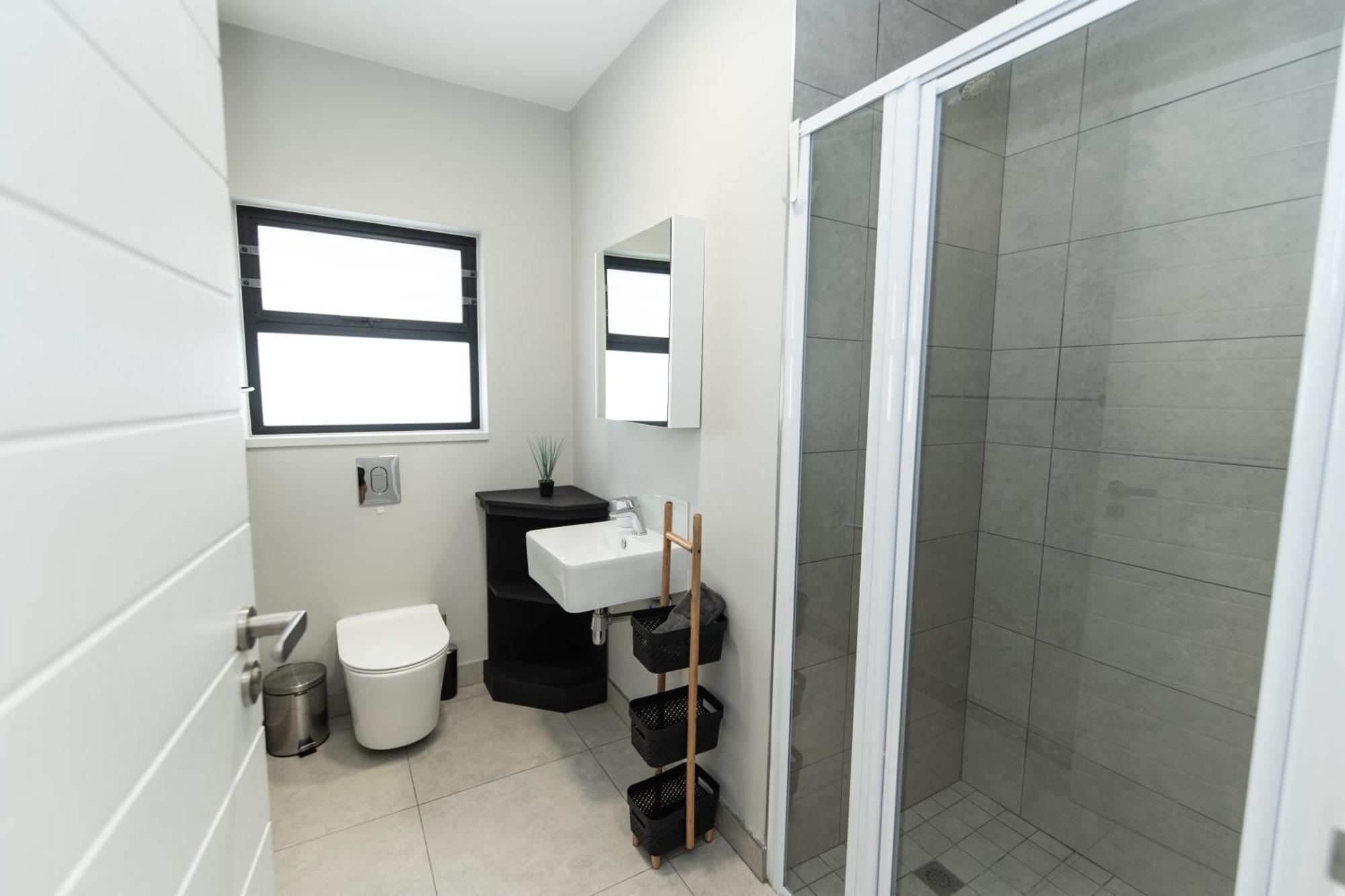 Cozy Modern Apartment At Bellamare Port Elizabeth Bagian luar foto