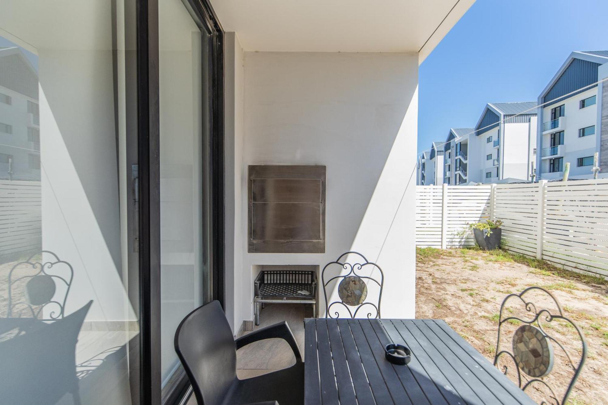 Cozy Modern Apartment At Bellamare Port Elizabeth Bagian luar foto