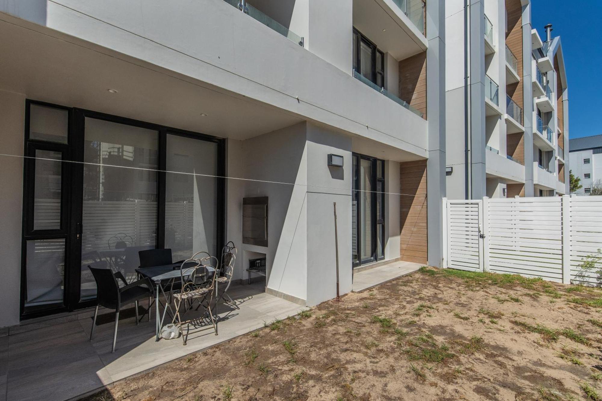Cozy Modern Apartment At Bellamare Port Elizabeth Bagian luar foto